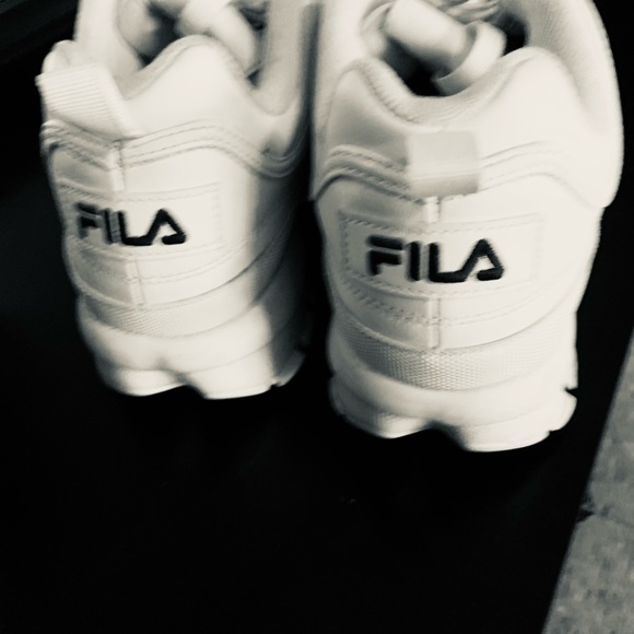 Filas - Picture 3 of 3